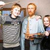 In Madame Tussauds op de foto met beroemdheden. In Madame Tussauds op de foto met beroemdheden.